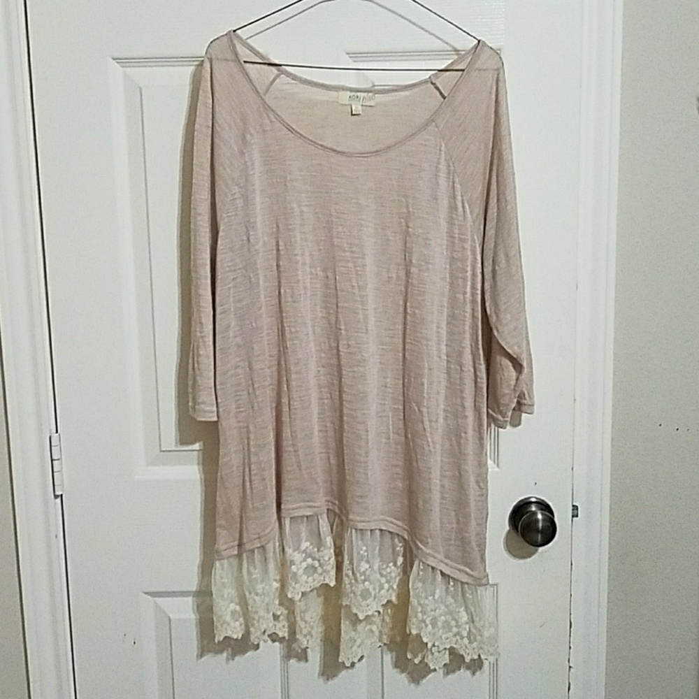 Loose fitting blouse